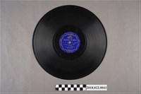 藏品(勝利唱片公司發行編號「FJ-1022」《歌仔戲：孟姜女招親（一）、（二）》10吋蟲膠唱片)的圖片