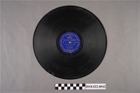 藏品(勝利唱片公司發行編號「FJ-1023」《歌仔戲：孟姜女招親（三）、（四）》10吋蟲膠唱片)的圖片