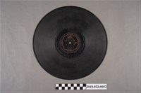 藏品(勝利唱片公司發行編號「FJ-1064」《新歌仔戲：陳三求親（一）、（二）》10吋蟲膠唱片)的圖片