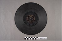 藏品(勝利唱片公司發行編號「FJ-1065」《新歌仔戲：陳三求親（三）、（四）》10吋蟲膠唱片)的圖片