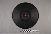 藏品(勝利唱片公司發行編號「FJ1202」《孟姜女歸天（一）、（二）》10吋蟲膠唱片)的圖片