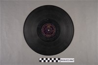 藏品(勝利唱片公司發行編號「FJ1203」《孟姜女歸天（三）、（四）》10吋蟲膠唱片)的圖片