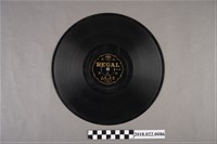 藏品(利家唱片公司發行編號「T290」《戲曲歌：担水記（其五）、（其六）》10吋蟲膠唱片)的圖片