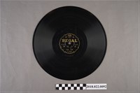 藏品(利家唱片公司發行編號「T330」《連文認親（其一）、（其二）》10吋蟲膠唱片)的圖片