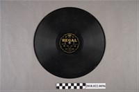 藏品(利家唱片公司發行編號「T-334」《連文認親（其九）、（其十）》10吋蟲膠唱片)的圖片