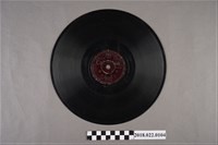 藏品(臺灣古倫美亞唱片公司發行編號「80304」《歌曲戲：李臣妃困瑤（其五）、（其六）》10吋蟲膠唱片)的圖片