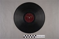 藏品(臺灣古倫美亞唱片公司發行編號「80305」《戲曲歌：李臣妃困瑤（其七）、（其八）》10吋蟲膠唱片)的圖片