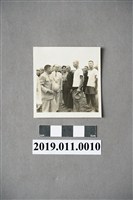 藏品(蔣經國巡視宜蘭與民眾講話照)的圖片