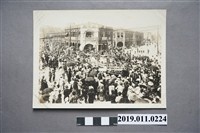 藏品(日治時期霞海城隍廟廟會活動照)的圖片