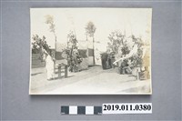 藏品(岡山公學校布置日式神龍舉行參拜儀式照片)的圖片