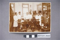 藏品(臺北醫學專門學校醫療實驗室合影照片)的圖片