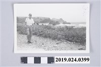 藏品(1975年柯旗化於綠島海邊)的圖片