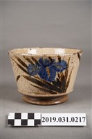 藏品(北投燒鳶尾花紋抹茶碗)的圖片