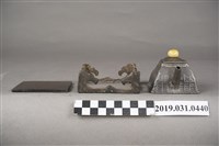 藏品(鐵製方形茶壺)的圖片