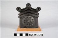 藏品(臺北東和禪寺鬼瓦)的圖片