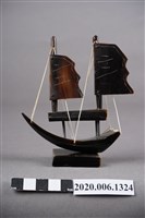 藏品(雙桅帆黑色舢舨船模型)的圖片