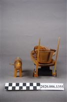 藏品(水牛拉車牛角裝飾品)的圖片