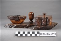 藏品(菊花木菸灰缸)的圖片