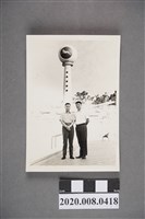 藏品(二男澄清湖泳池畔合照)的圖片