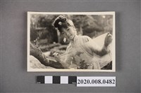 藏品(女子著漢服獨照)的圖片