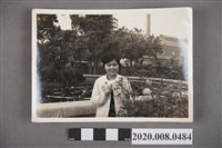 藏品(女子於池畔獨照)的圖片