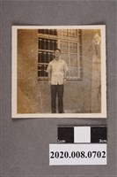 藏品(男子立於窗前)的圖片