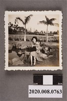 藏品(女子於寶覺寺合照)的圖片