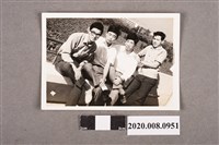 藏品(4名男子合照)的圖片