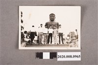 藏品(5名男子於八卦山大佛前合照)的圖片