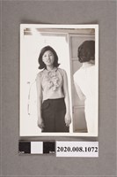 藏品(女子獨照)的圖片