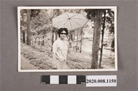 藏品(女子執傘獨照)的圖片