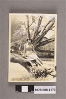 藏品(女子獨照)的圖片