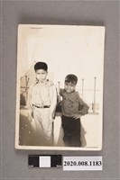 藏品(2名男童合照)的圖片