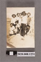 藏品(多名女子合照)的圖片