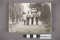 藏品(6人行進時合照)的圖片