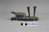 藏品(臺灣與水牛造型墨水筆臺)的圖片