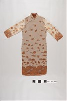 藏品(卡其地黃褐印花紗立領長袖旗袍)的圖片