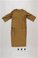 藏品(橄欖綠棉質立領兩件式長袖旗袍)的圖片