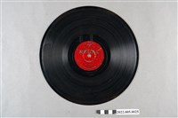 藏品(古倫美亞(利家-紅)編號「T1015」《流行歌曲／電影主題歌：情春小曲、落霞孤騖》10吋蟲膠唱片)的圖片