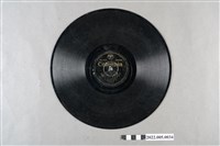 藏品(Columbia(日)編號「29274」《新民謠：高雄港祭協會制定：高雄港まつり音頭、高雄みなと節》10吋蟲膠唱片)的圖片