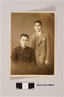 藏品(張子敬與人合照黑白照片)的圖片