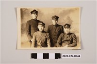 藏品(張子敬與人合照黑白照片)的圖片