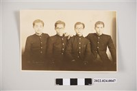 藏品(張子敬與人合照黑白照片)的圖片