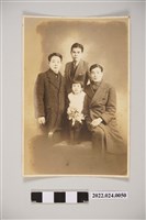 藏品(張子敬與人合照黑白照片)的圖片