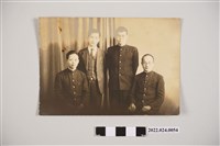 藏品(張子敬與人合照黑白照片)的圖片