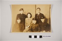 藏品(張子敬與人合照黑白照片)的圖片