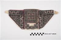 藏品(西拉雅族白底織花檳榔袋)的圖片