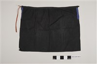 藏品(黑色棉質鑲邊平埔族圍裙)的圖片