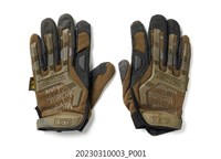 藏品(曾聖光戰地用手套)的圖片