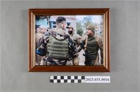 藏品(曾聖光與戰友合影木頭相框)的圖片